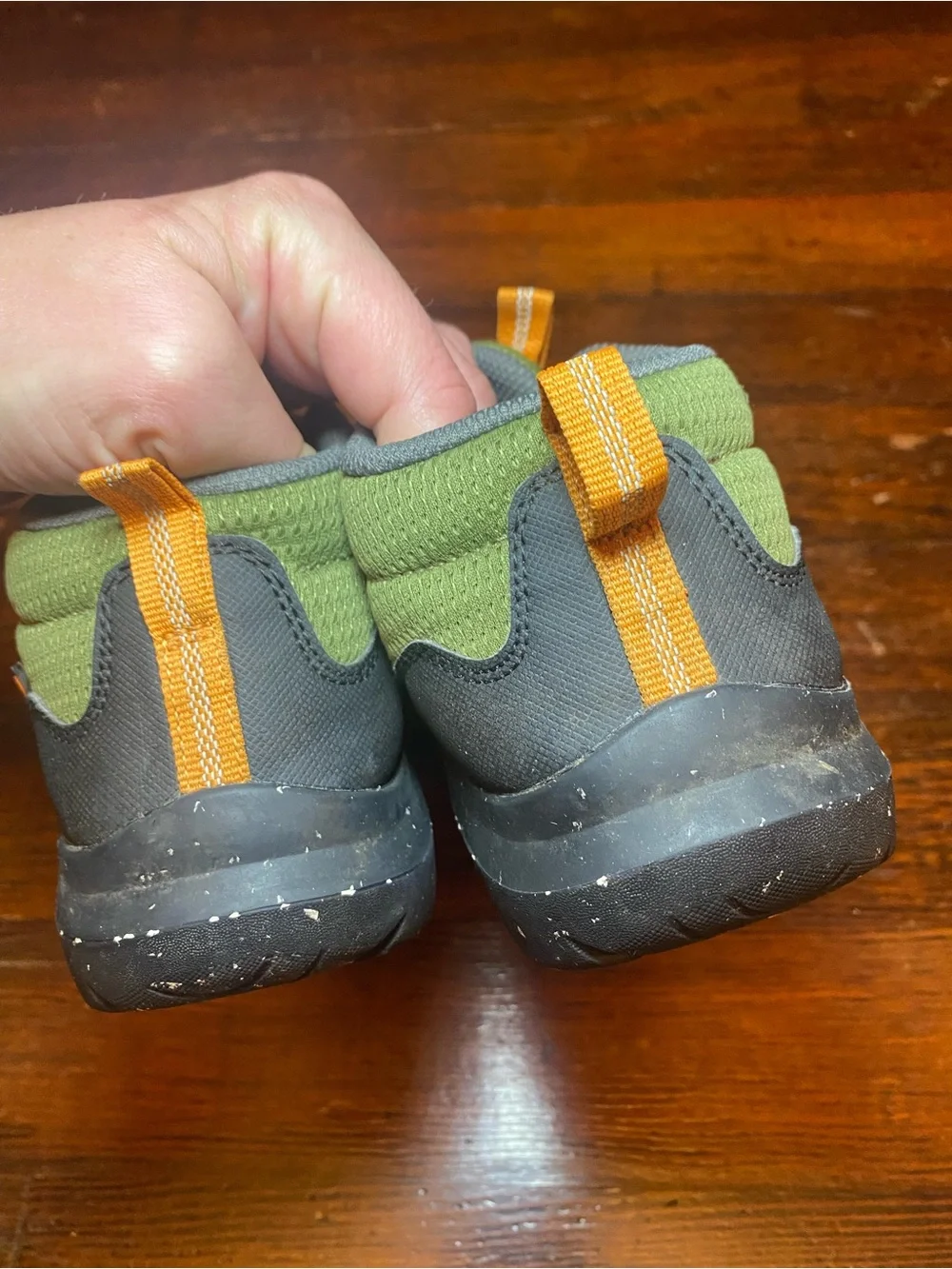 EUC Kids BOGS Kids Skyline Kicker Mini Sneaker Velcro Slip On Flexible Sole
